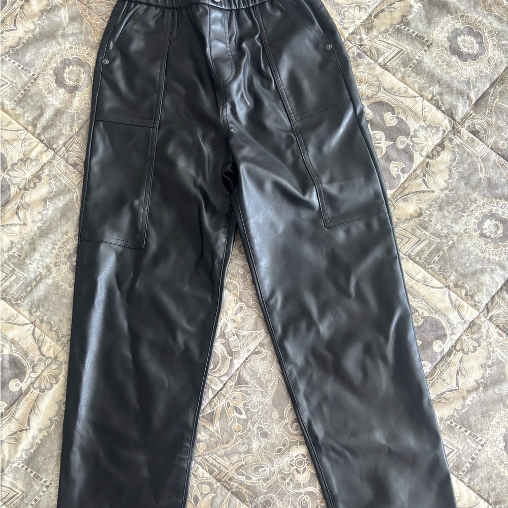 Scoop NYC Black Ankle Cropped Pants